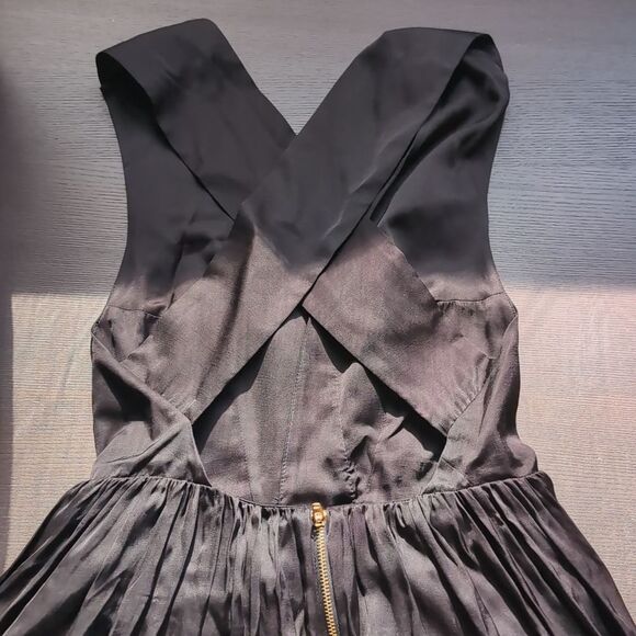 Heidi Merrick NWT Black Sleeveless back criss Cross Dress Xs - Picture 16 of 16